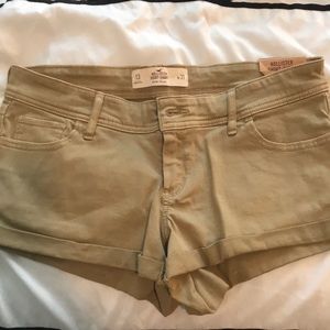 HOLLISTER tan shorts NEVER WORN